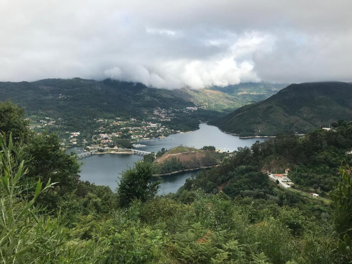 Appartamento Casa De Casarelhos - Vistas Rio, Campo E Montanha - Lareira Geres Esterno foto