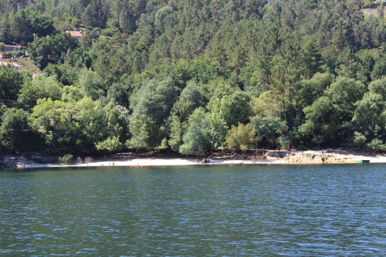 Appartamento Casa De Casarelhos - Vistas Rio, Campo E Montanha - Lareira Geres Esterno foto