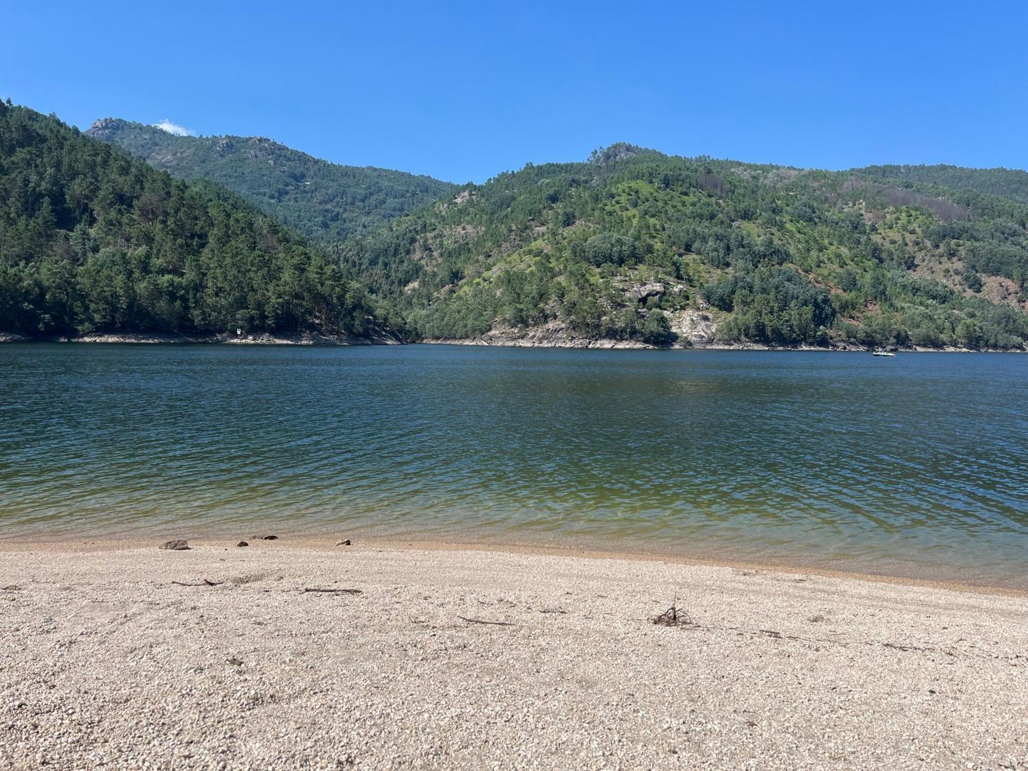Appartamento Casa De Casarelhos - Vistas Rio, Campo E Montanha - Lareira Geres Esterno foto