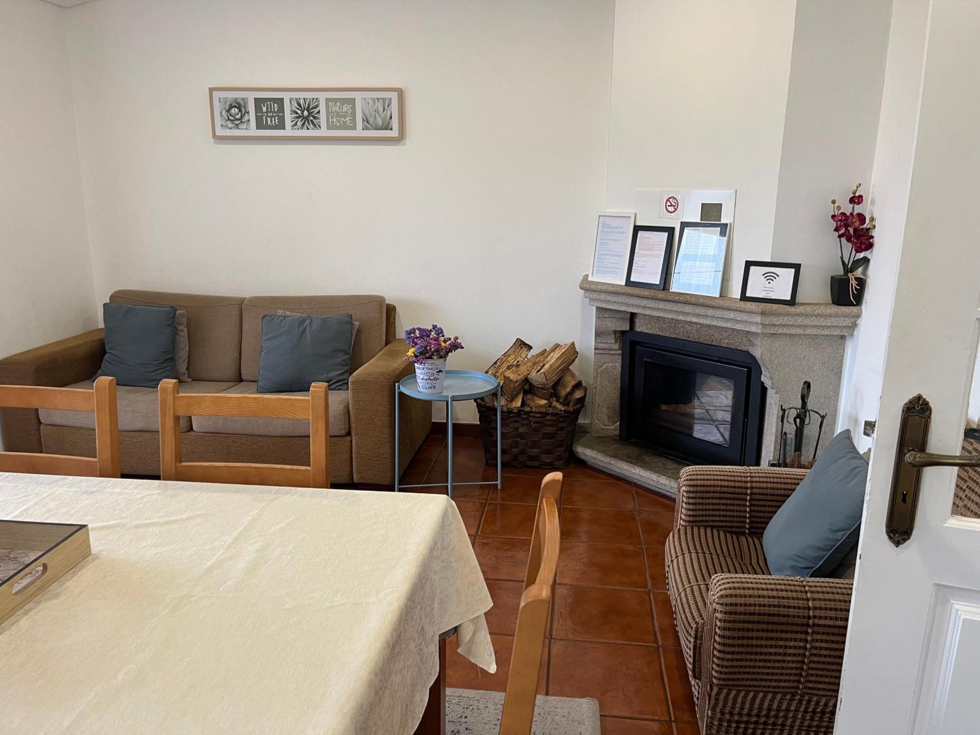 Appartamento Casa De Casarelhos - Vistas Rio, Campo E Montanha - Lareira Geres Esterno foto