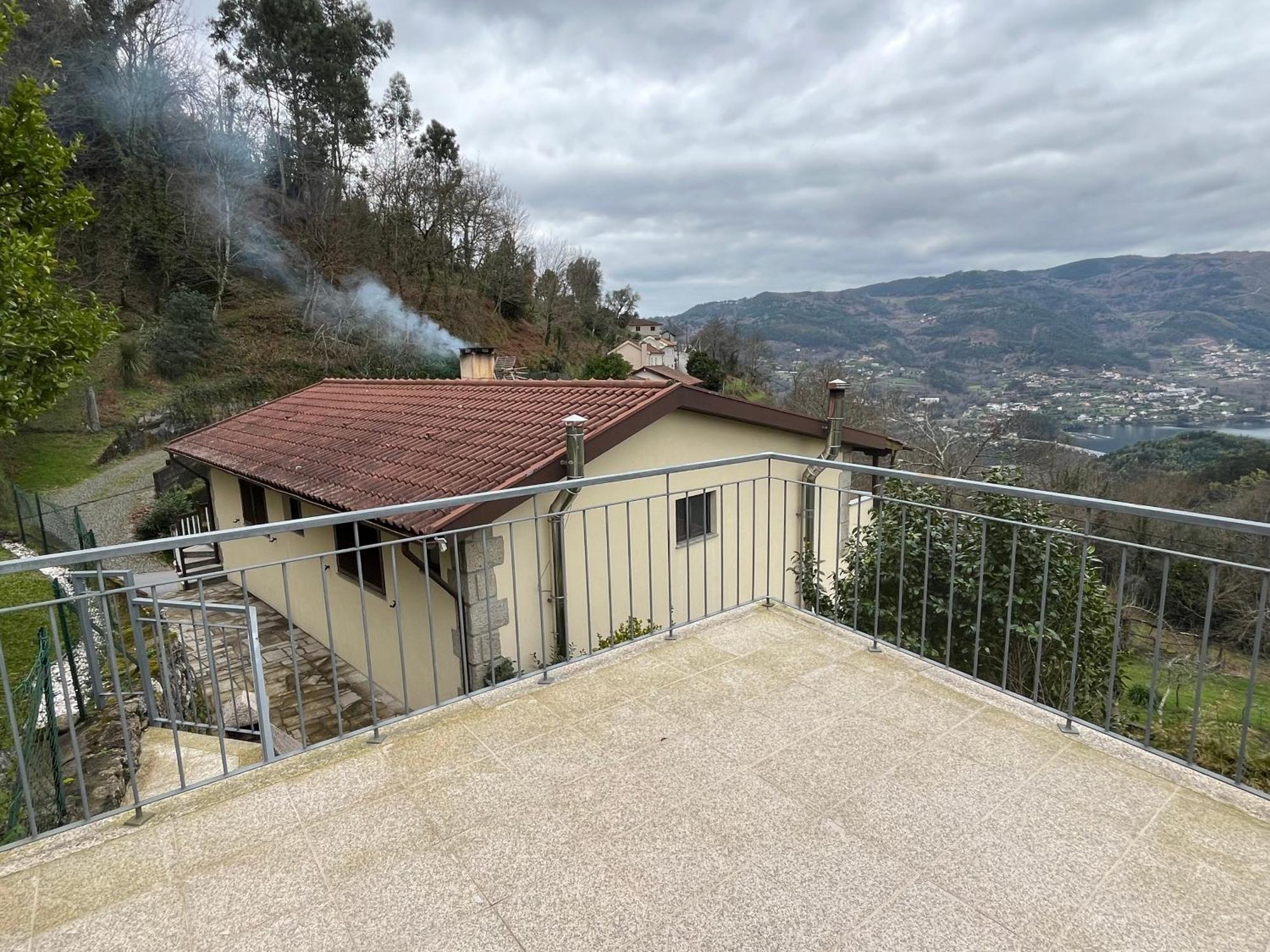 Appartamento Casa De Casarelhos - Vistas Rio, Campo E Montanha - Lareira Geres Esterno foto