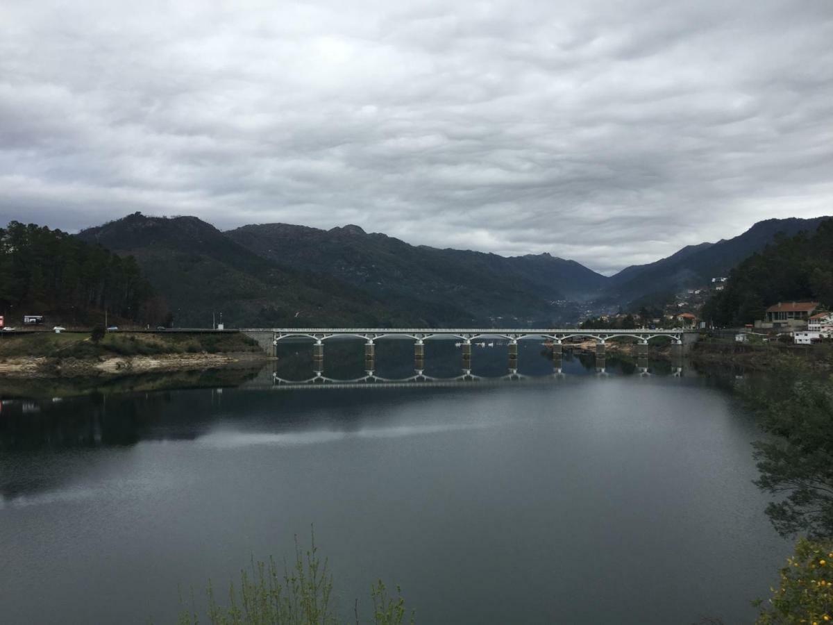 Appartamento Casa De Casarelhos - Vistas Rio, Campo E Montanha - Lareira Geres Esterno foto
